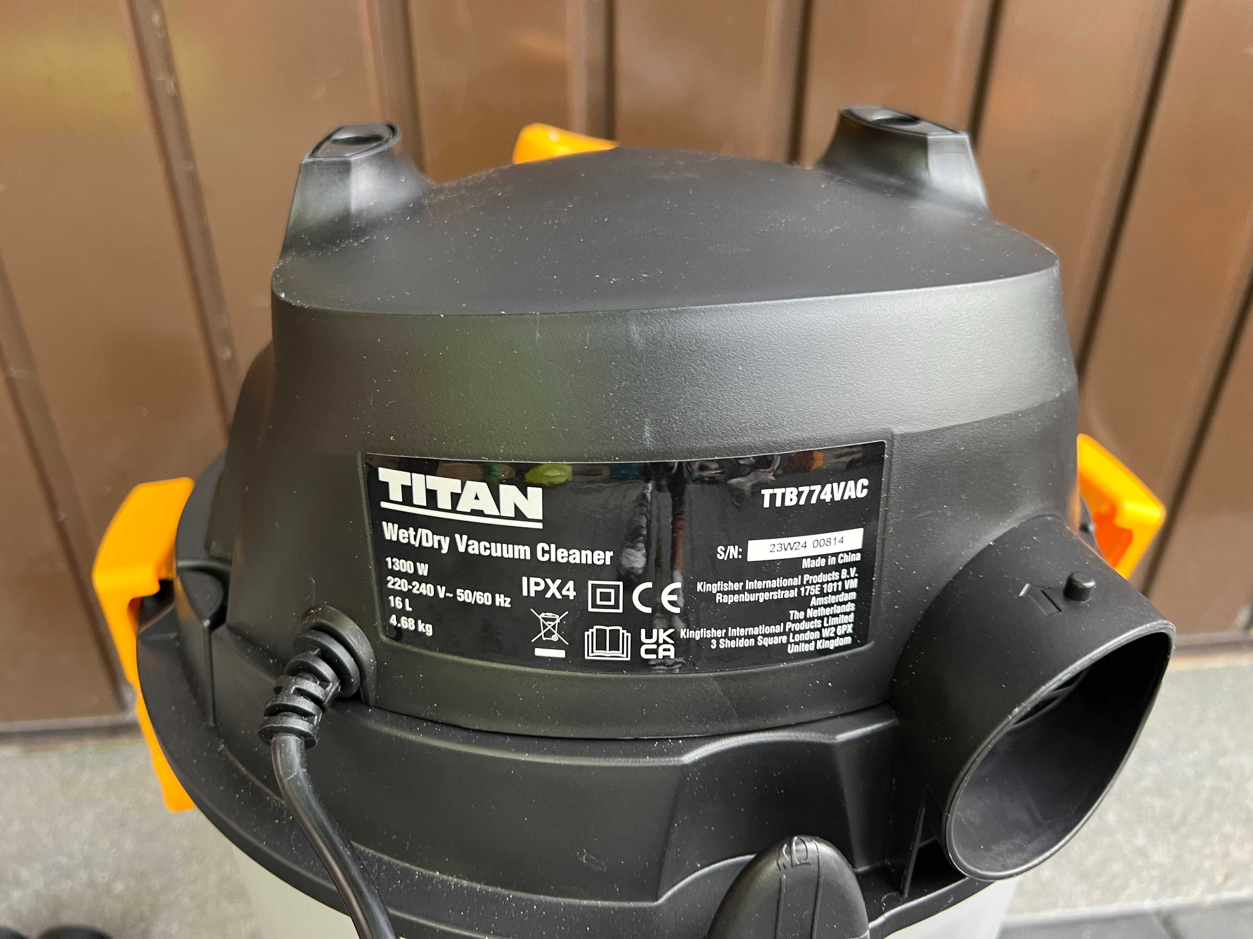 Odkurzacz przemysłowy Titan TTB774VAC 1300 W