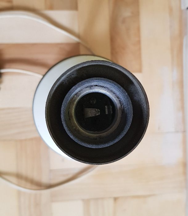 Lampa stołowa na kolumnach z figurką