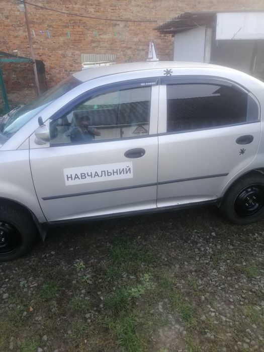 навчальний автомобіль
