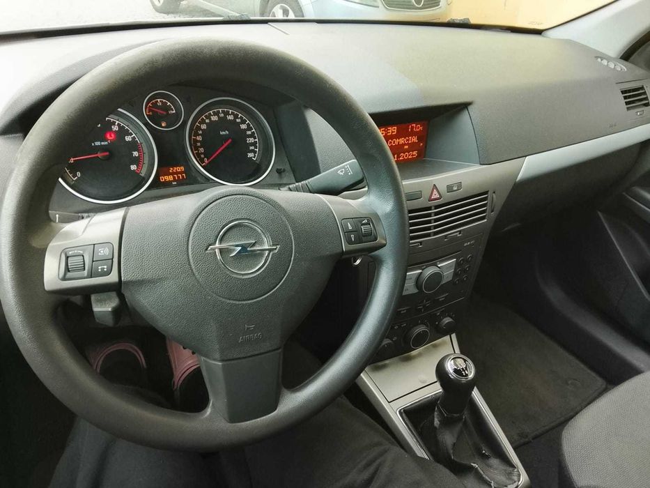 Opel Astra 1.4 Gasolina 2007 – 97.000 km, 5 Portas, Selo antigo