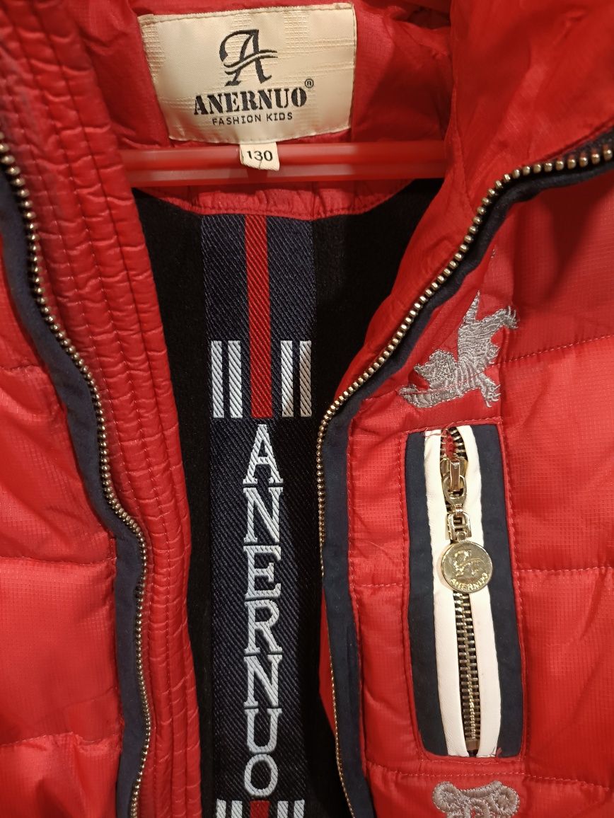 Продам пальто на девочку