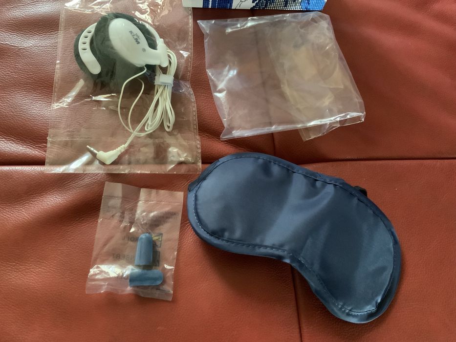 Набор для сна (беруши, маска для сна, наушники)