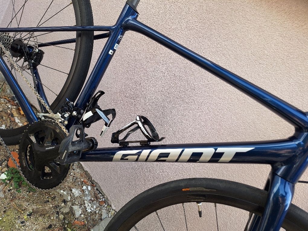 Giant contend ar  105 shimano disc roz.54/ M