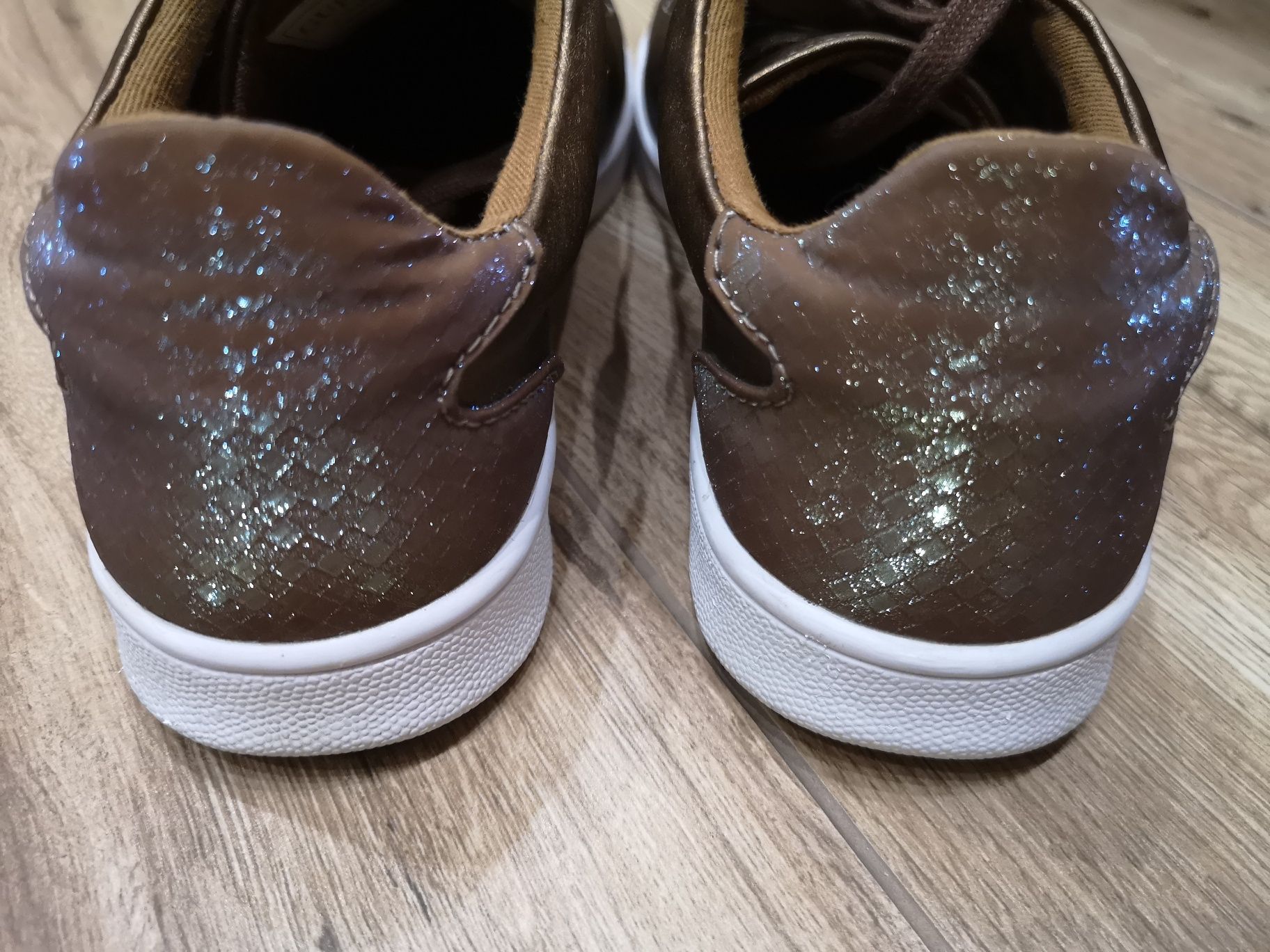 Guess buty sneakersy jak nowe rozmiar 36