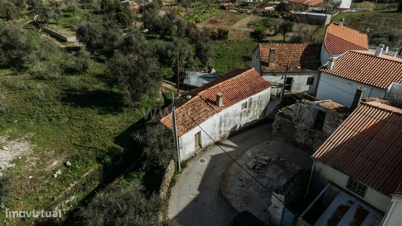 Moradia Rústica T2 / Covilhã, Teixoso