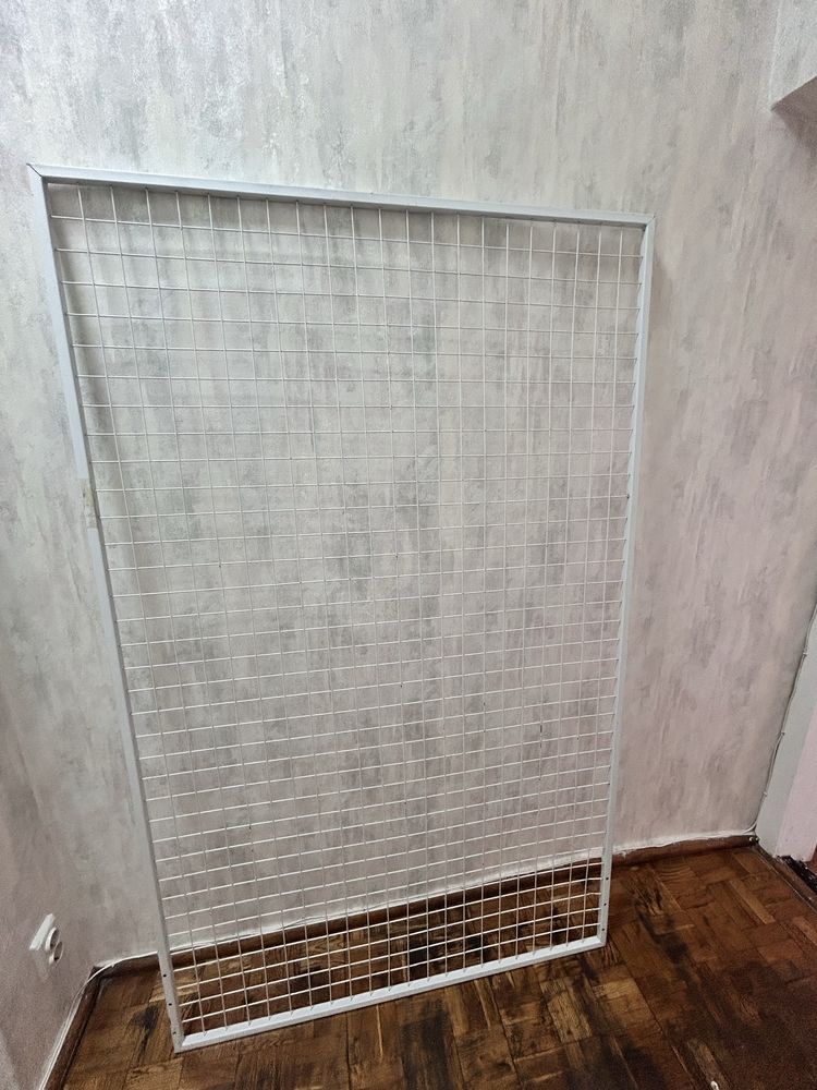 Продамо стійки сітки