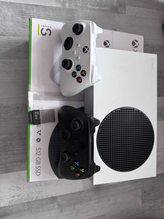 XBOX series S 512GB, 2 pady, karta 1TB