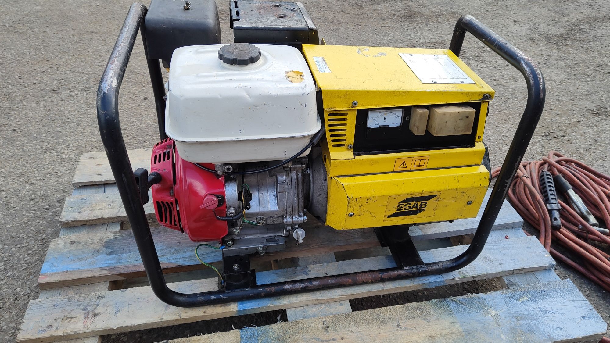 Esab KH170 HS 190 A spawarka elektrodowa spalinowa mobilna