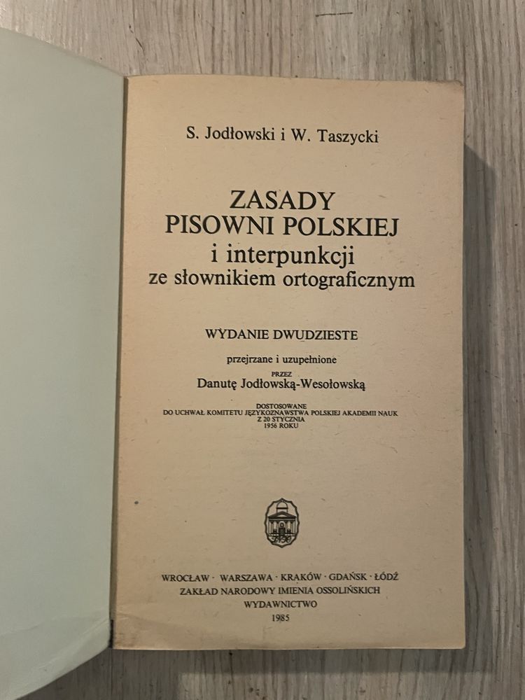 książka Zasady pisowni polskiej i interpunkcji