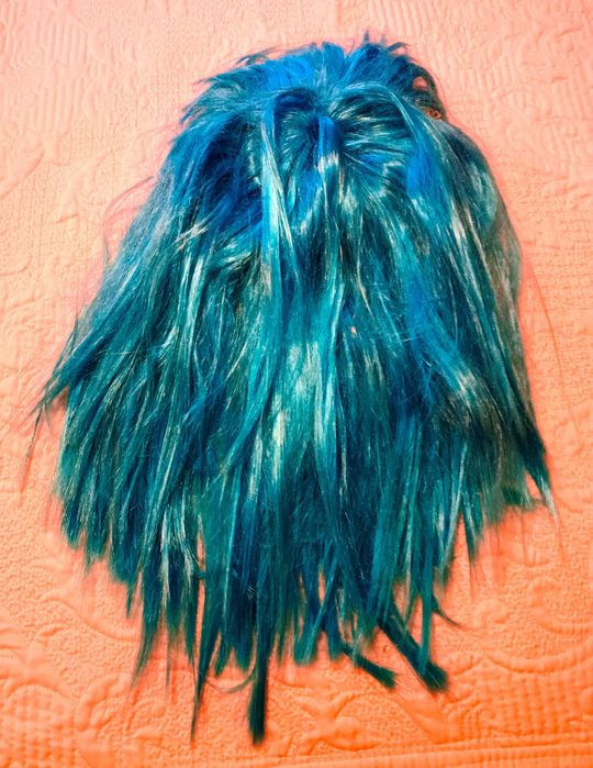 Peruka błękitna, długa (ok. 45 cm) błękit morski