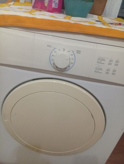 Máquina de secar roupa trabalhar muito bem