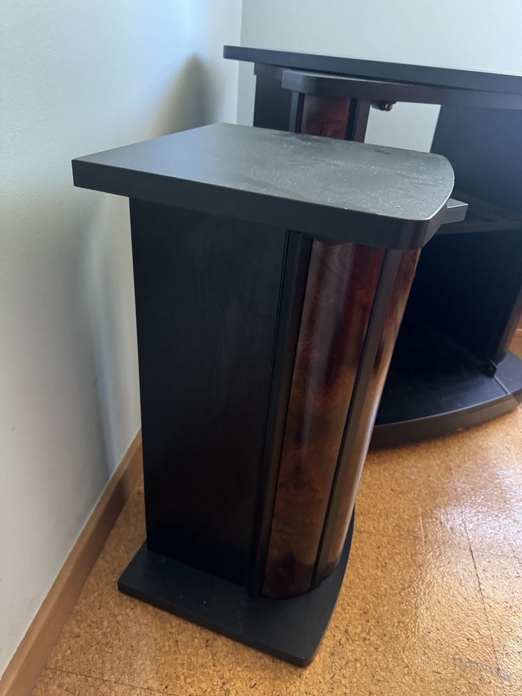 Movel para tv com coluna para cd’s