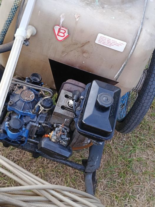 Opyskiwacz spalinowy taczkowy PILMET