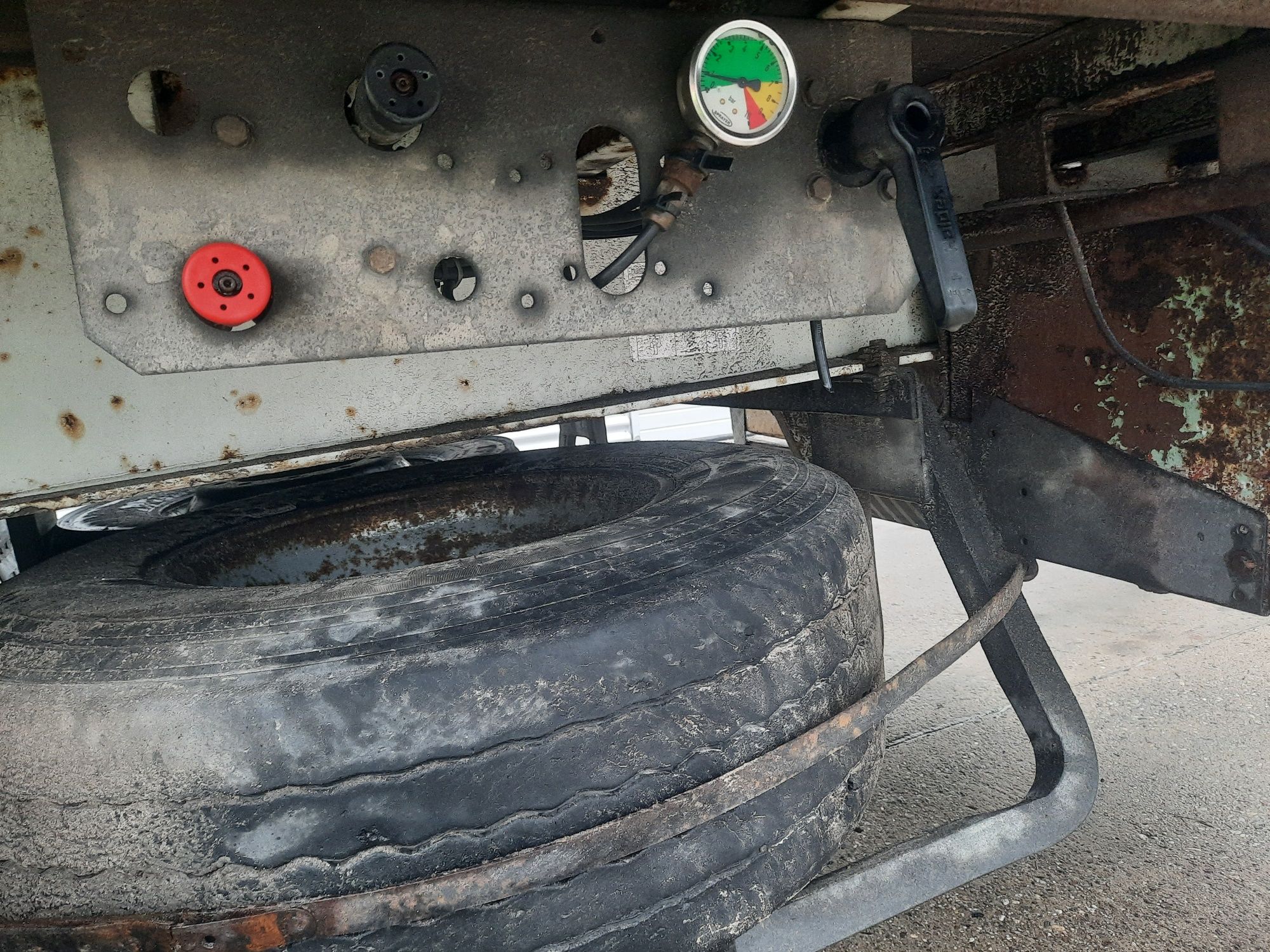 Напівпричіп ФРЮХАУФ