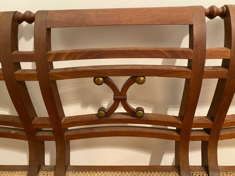 Cadeirão antigo de madeira com palhinha - ideal para restauração