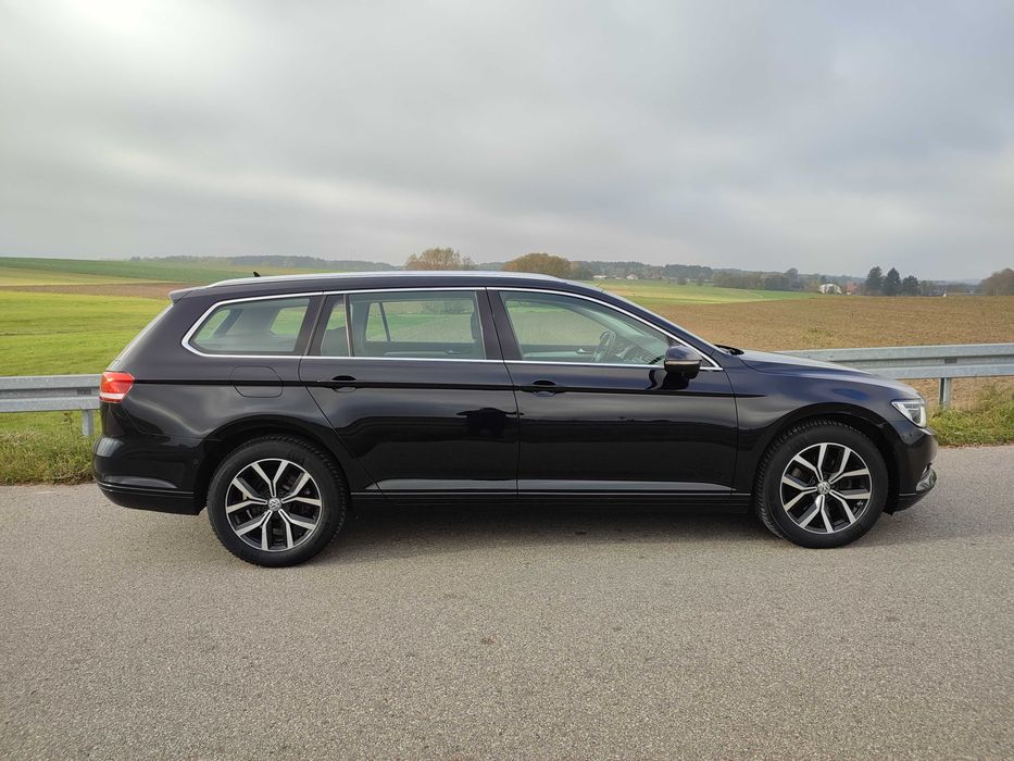 Passat B8**2017**DSG**Kamera**Parki**Navi**Alufelgi**Serwisowany**