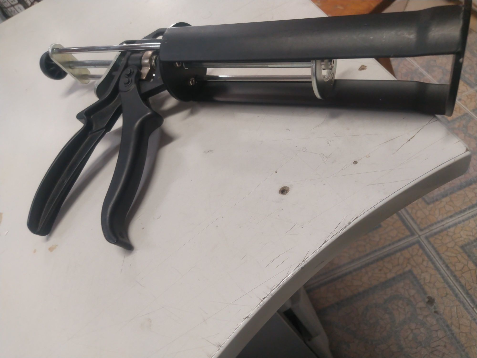 Wyciskacz Pistolet do mas i kotew chemicznych