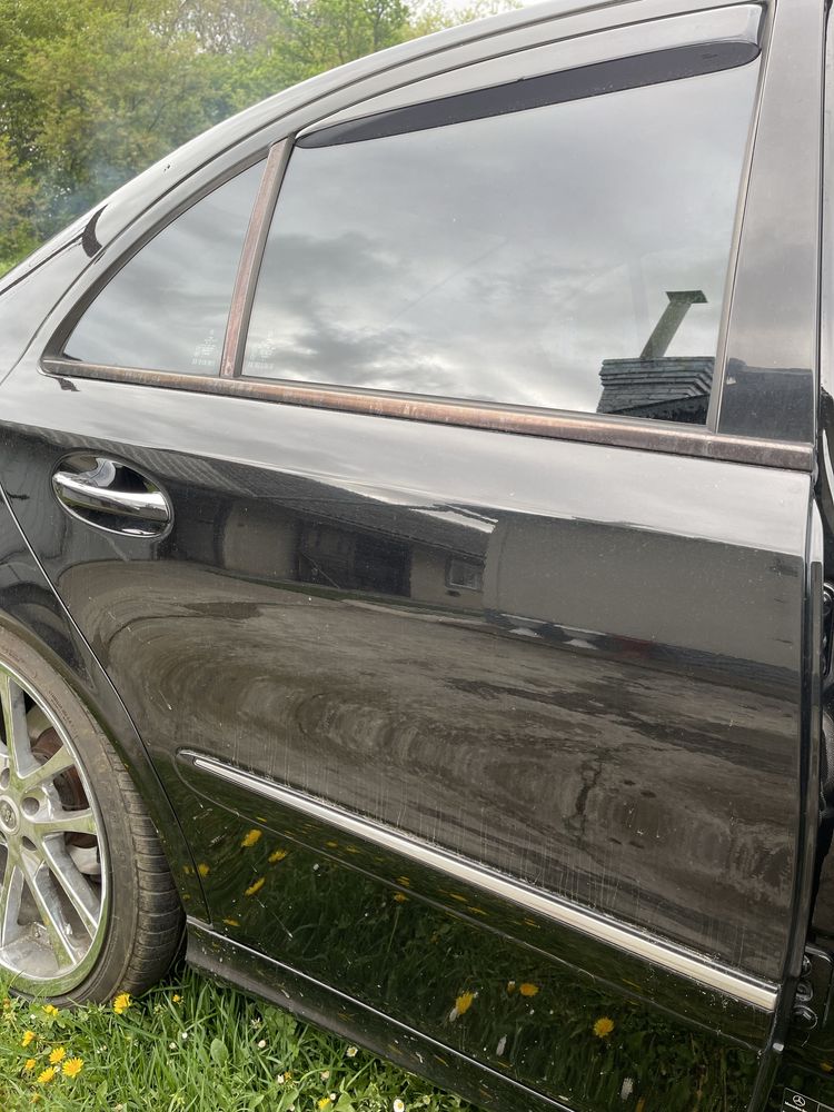 Двері Mercedes W211