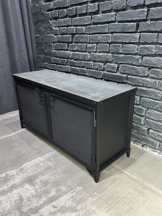 Мебель из металла и дерева под заказ | Качество, стиль и долговечность