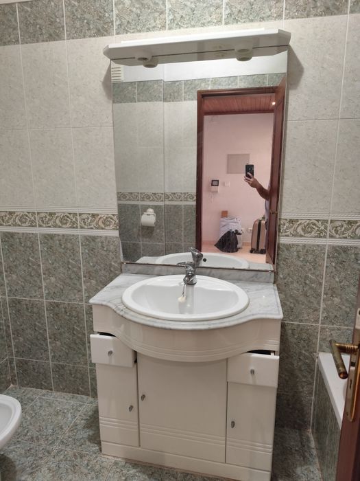 Móvel com lavatório WC mais Espelho