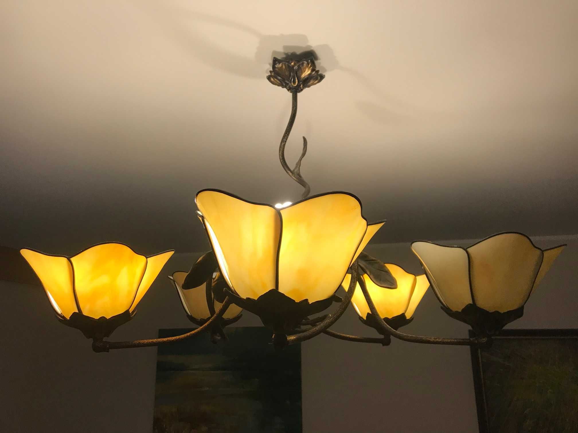 lampa kuta witrażowa salonowa