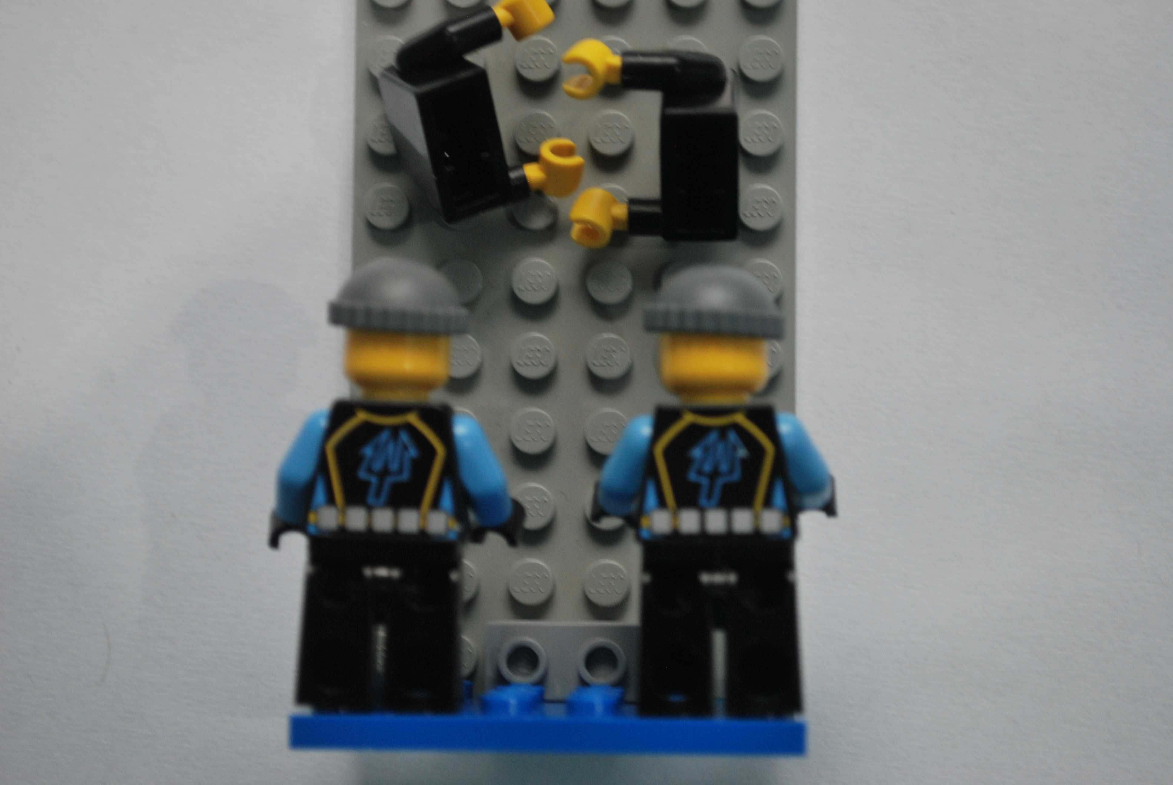 Lego minifigurki, ludziki, aquazone.