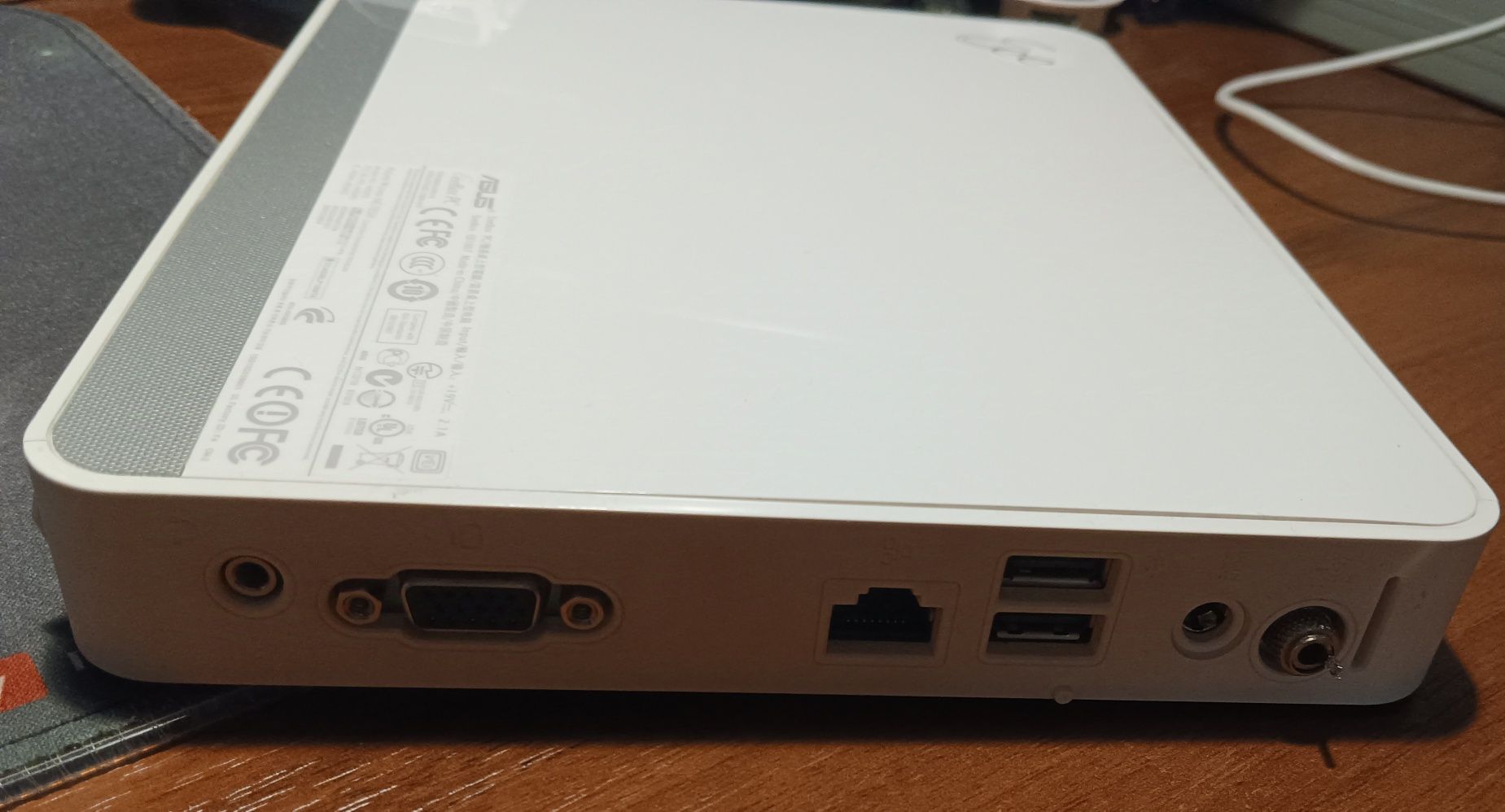 моноблок EeeBox PC EB1007 Intel Atom D410,DDR2 2GB,SSD 120 GB Kingston