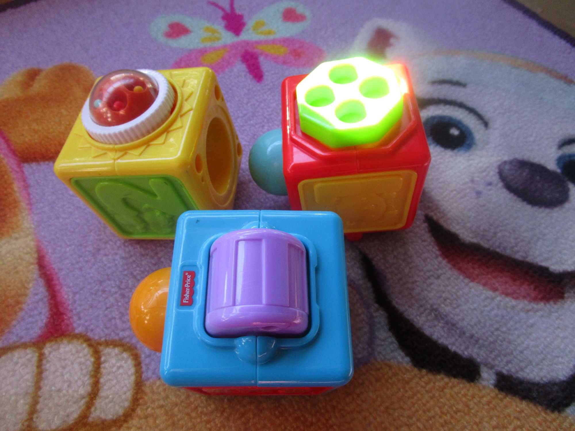 Развивающие кубики Fisher Price, в отличном состоянии