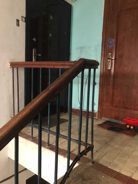 Продам 2 комн. кв-ру в п. Эсхар, центр