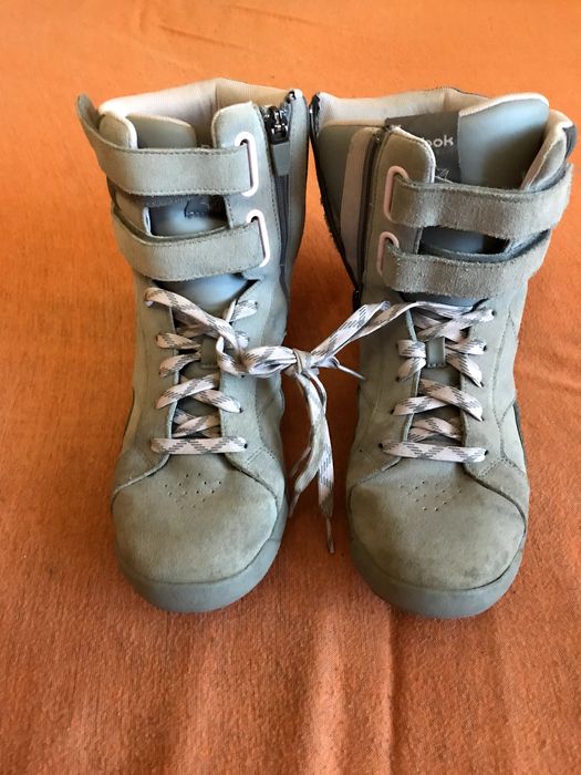 Sprzedam damskie buty zimowe "Reebok" rozmiar 38 stan 4+