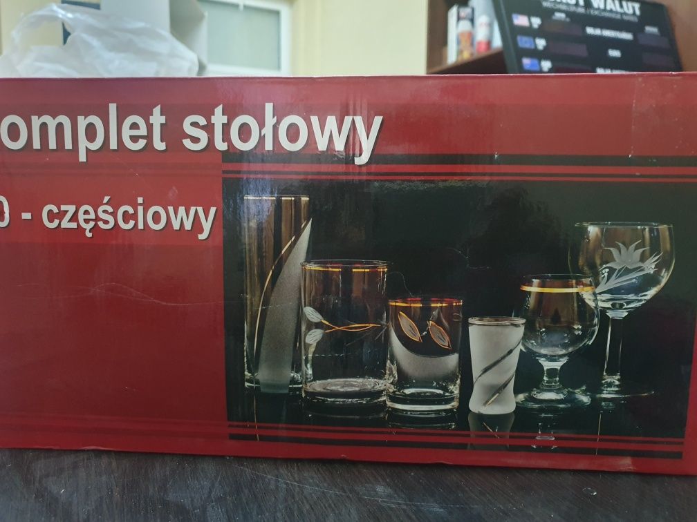 Komplet stołowy  30 sztuk Krosno Poland nowe