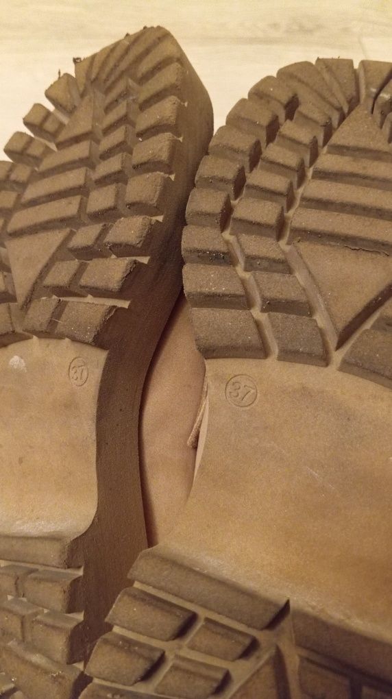 Mokasyny buty na platformie skórzane r. 37 Simple