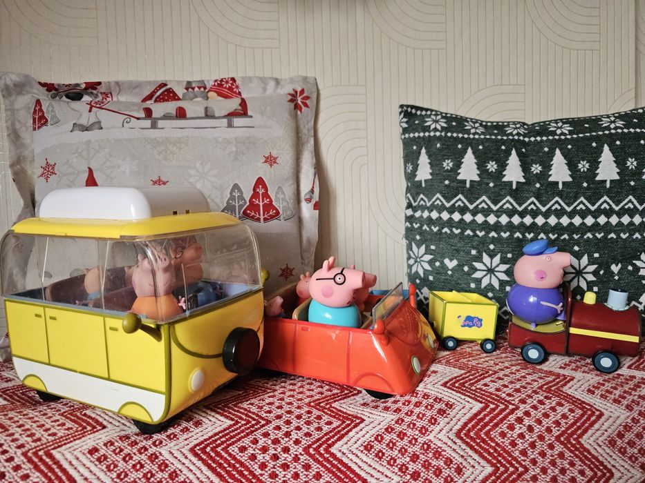 Zabawki peppa pig autko taty Peppy Tm toys kamper i pociąg dziadka pep