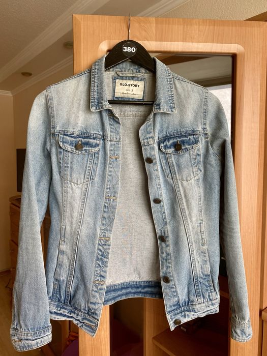 Жіноча блакитна джинсова куртка розмір S