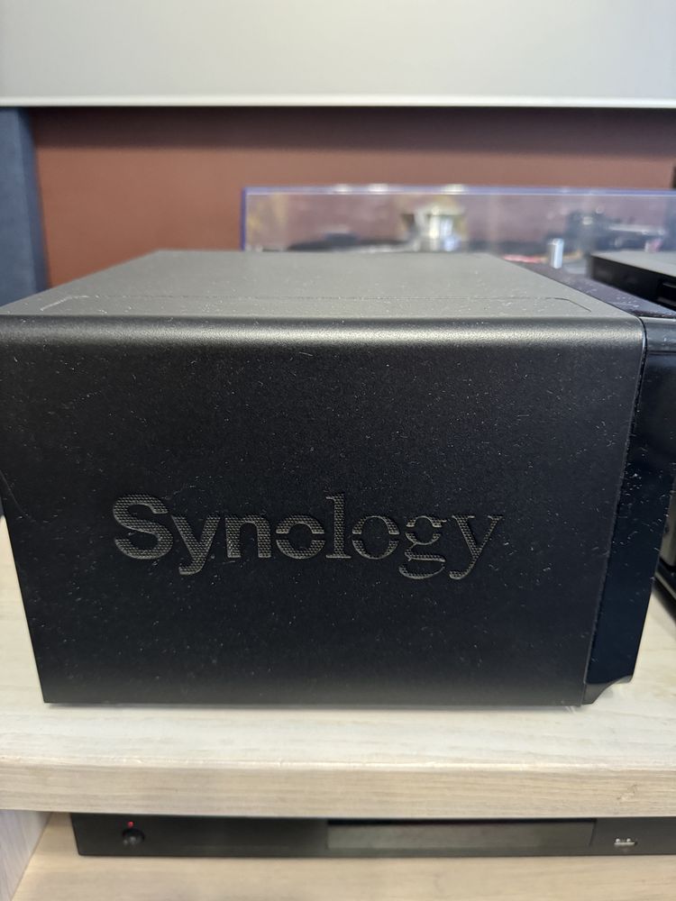 Synology DX513 plus 15TB