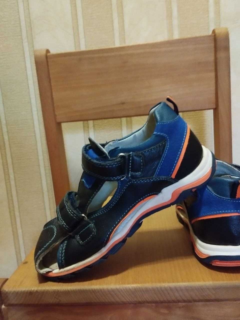 Продам Босоножки Clibee шкіряні