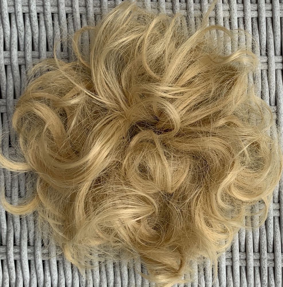 Premium Ultra włosy doczepiane, złoty blond, kok na gumce ( 359 )
