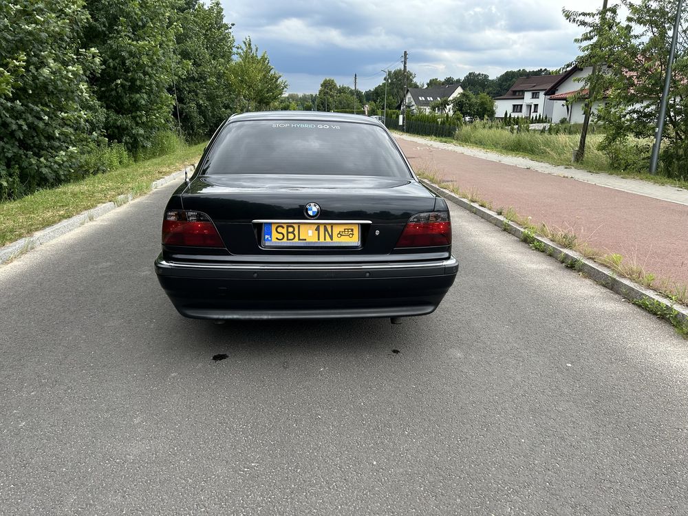 BMW Seria 7 E38 730i