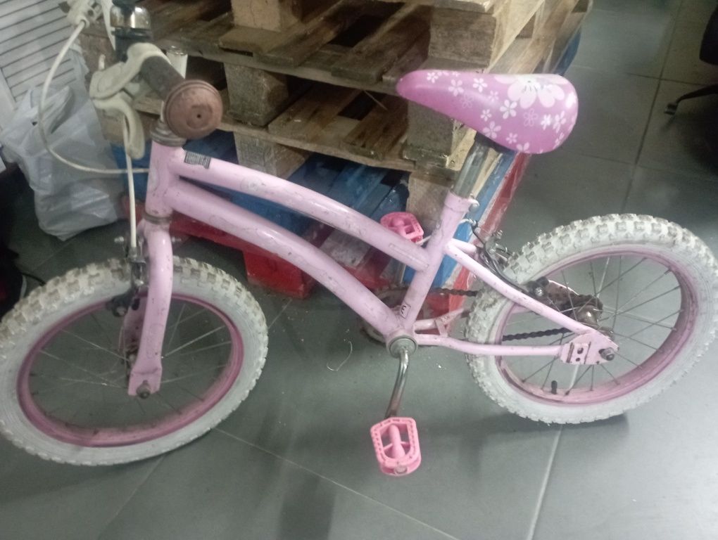 Bicicleta rosa menina