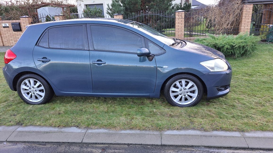 Toyota Auris 2007 rok