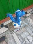 Grande Dragão com bola grande novo