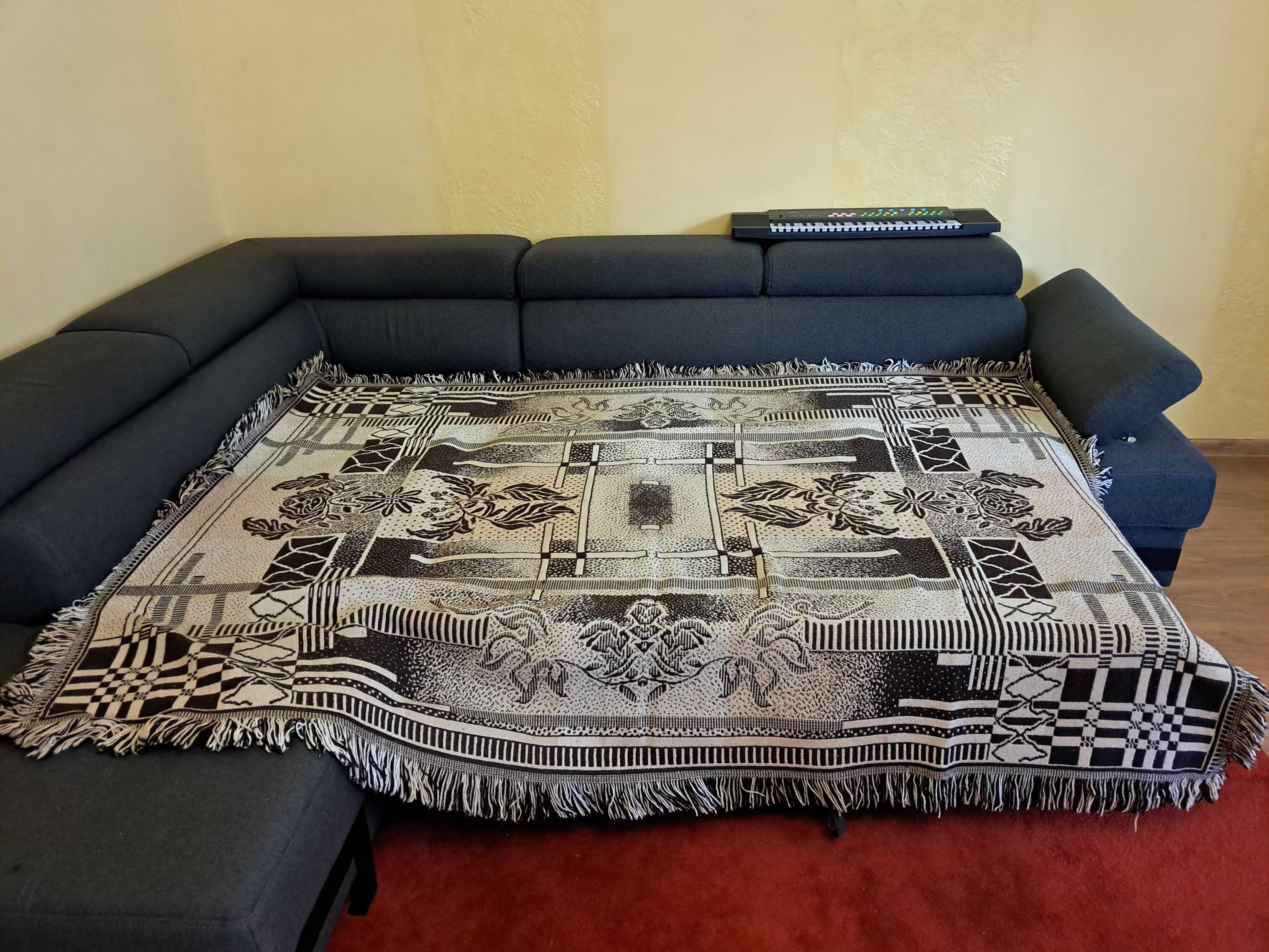 Dywany tkackie z wełny owczej, nieuzywane