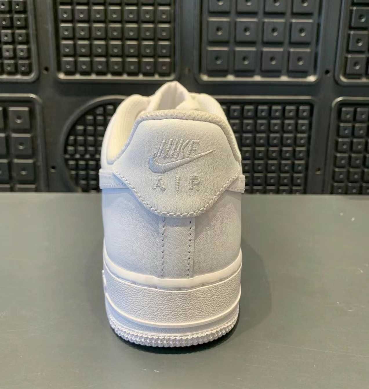 Nike Air Force 1 '07 White 42