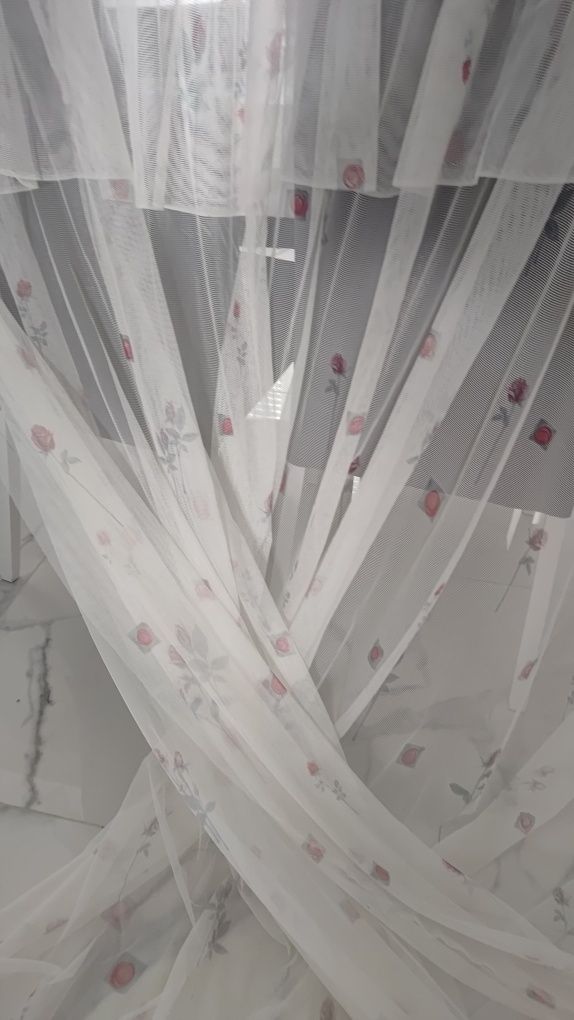 Śliczna duża firana 600cm x 270cm