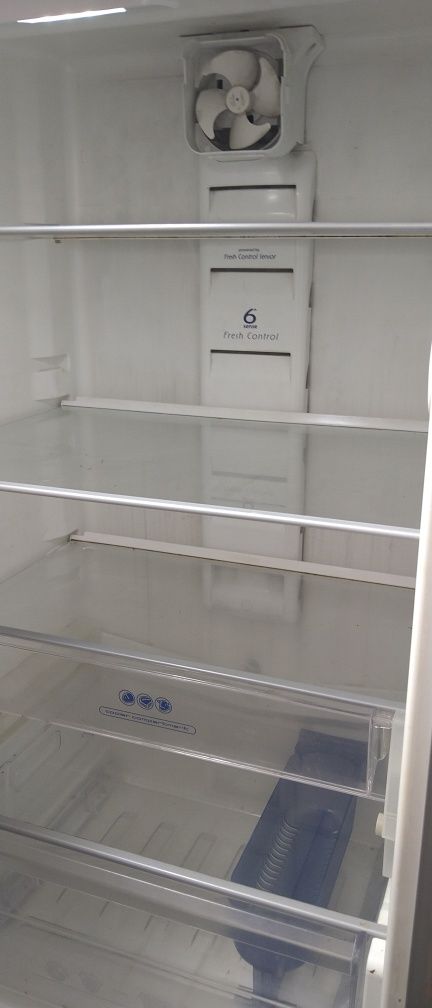 Sprzedam lodówkę wirpool