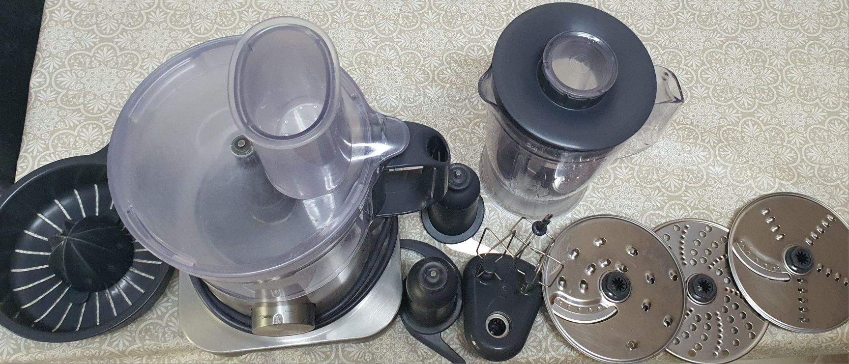 Processador, liquidificador e espremedor de laranjas