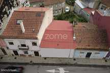 Moradia T3 | Recuperar | C/ Logradouro e Garagem | Central | Coimbra