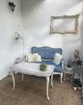 Zestaw sofa i stolik kawowy, w stylu ludwik