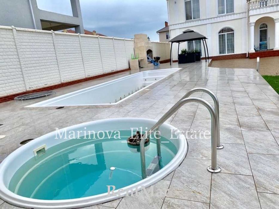 Дом высокого уровня комфорта для большой семьи Совиньон 6 спален Видео