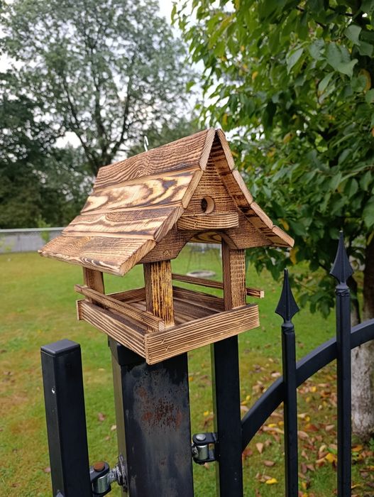 Karmnik dla ptaków drewniany opalany wiszący